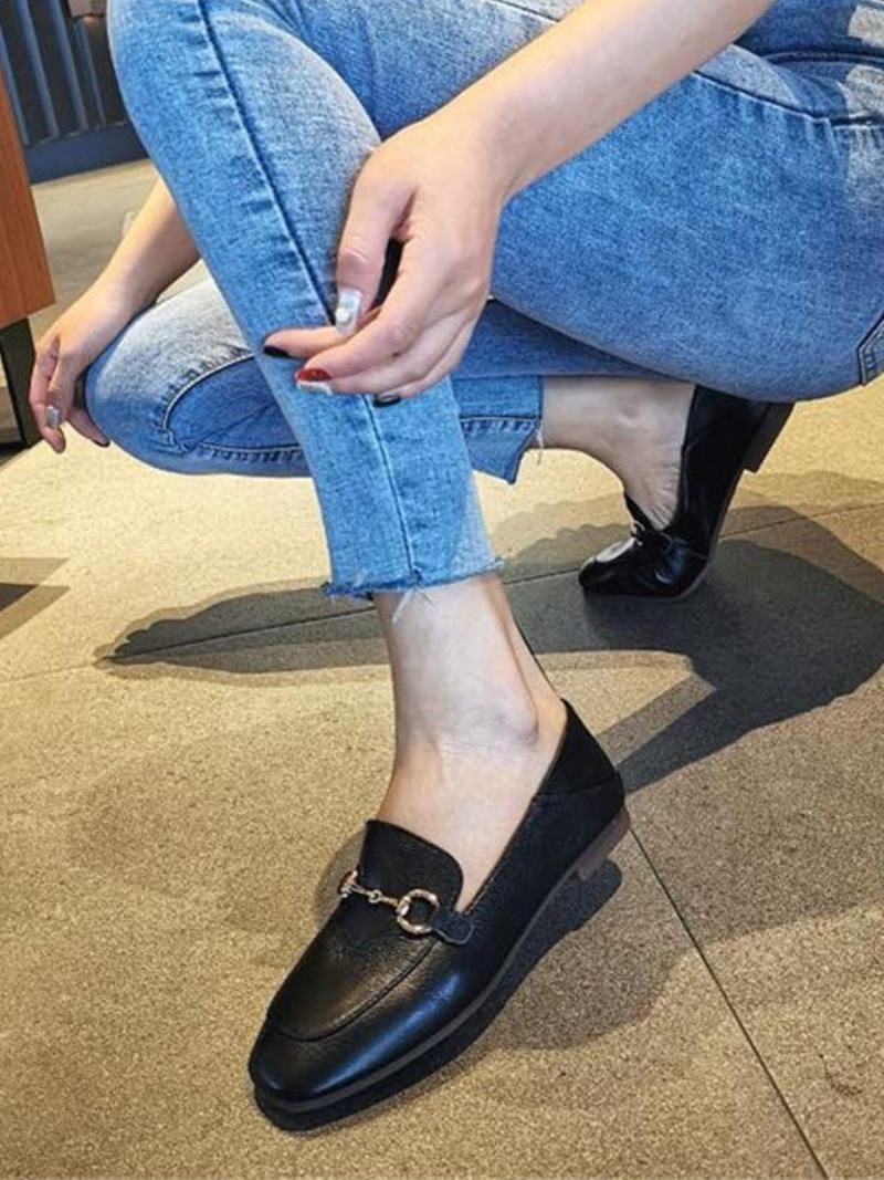 Mocassins Femininos Couro Pu Com Salto Grosso - Preto