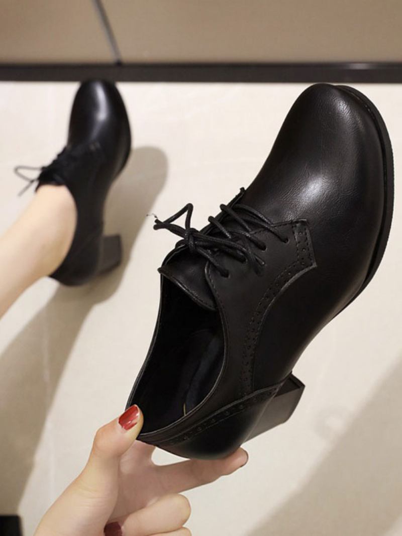 Salto Bloco Brogues Feminino Com Cadarço - Preto