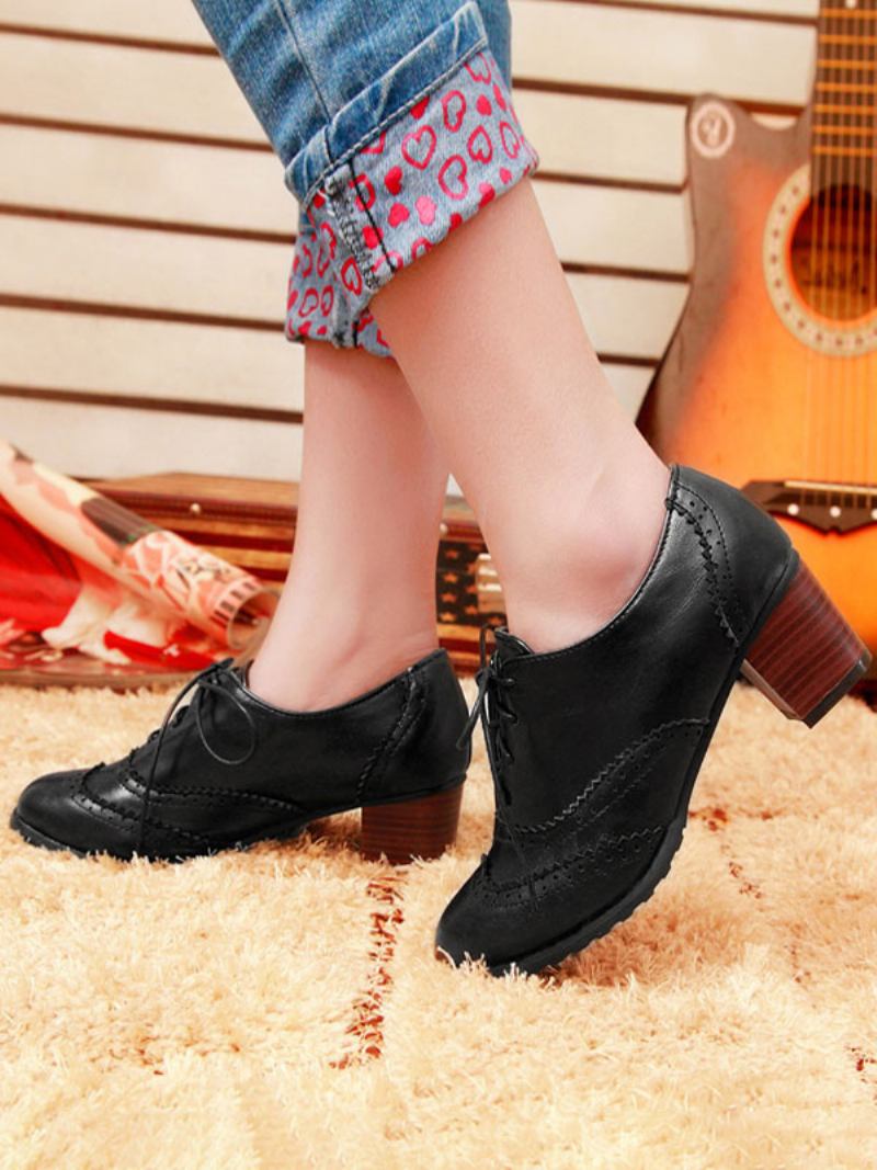 Salto Bloco Brogues Feminino Com Cadarço - Preto