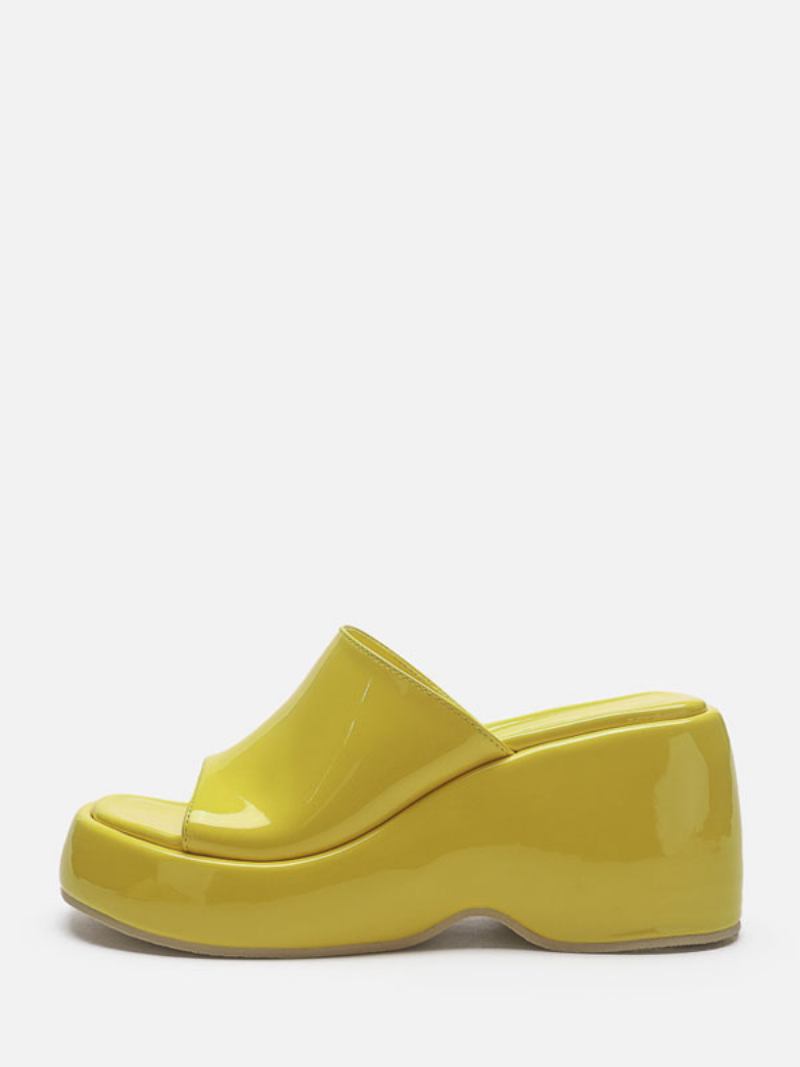 Sandália Feminina Prateada Com Plataforma Metálica E Slip-on Mules - Amarelo