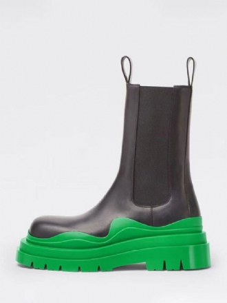 Botas Masculinas Chelsea Com Pneu Verde Acabamento Em Borracha E Bico Redondo Cano Curto