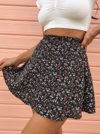 Saia Feminina Preta Com Estampa Floral Curta Calça