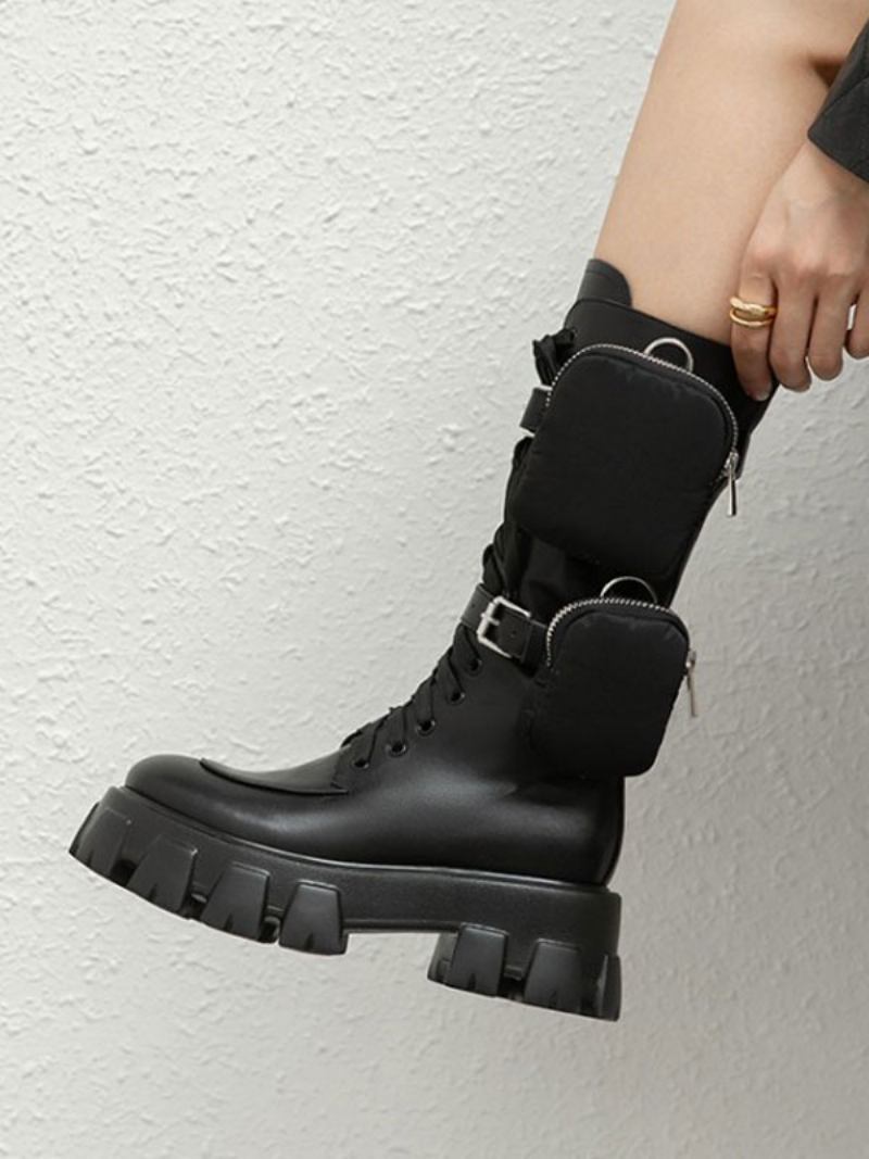 Botas Cano Médio Pretas Com Bico Redondo E Bolso Lateral Femininas Da Moda - Preto