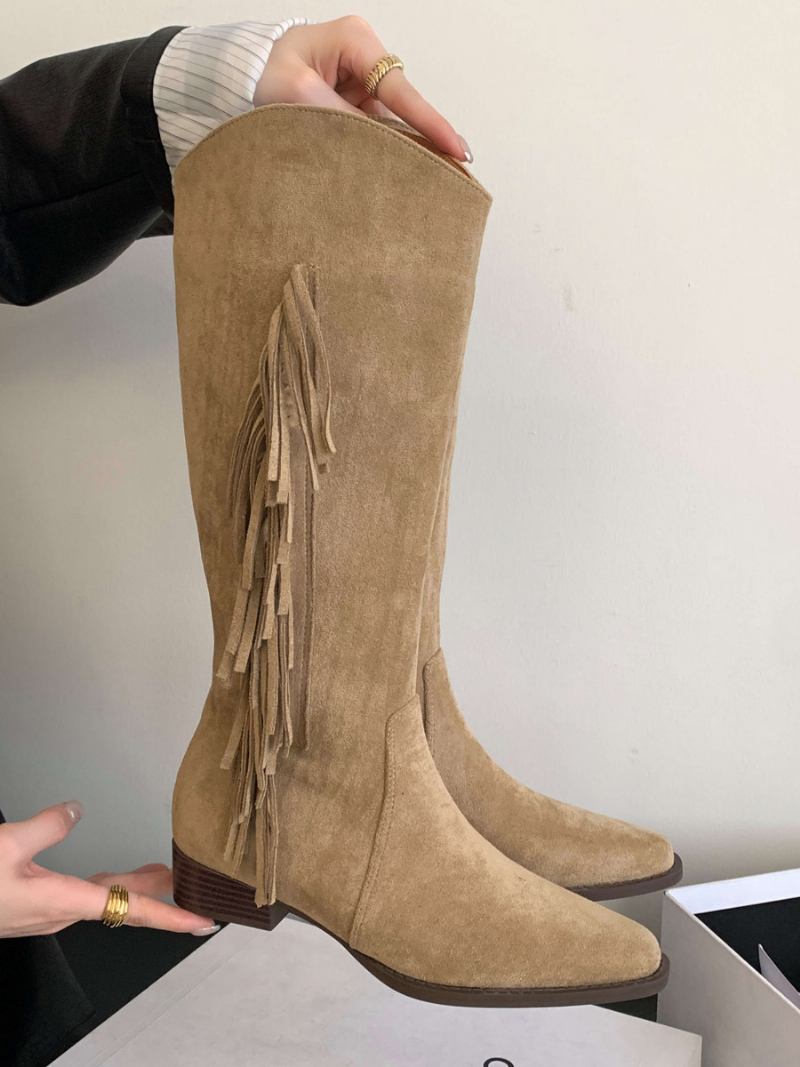 Botas Femininas Camurça Com Bico Redondo E Cano Alto Borlas -  Cáqui