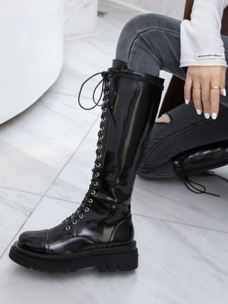 Botas Femininas Cano Médio Couro Preto Com Bico Redondo E Alça Ajustável - Preto