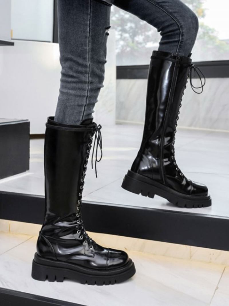 Botas Femininas Cano Médio Couro Preto Com Bico Redondo E Alça Ajustável - Preto