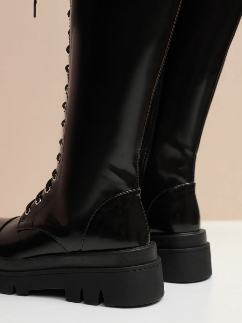 Botas Femininas Cano Médio Couro Preto Com Bico Redondo E Alça Ajustável - Preto