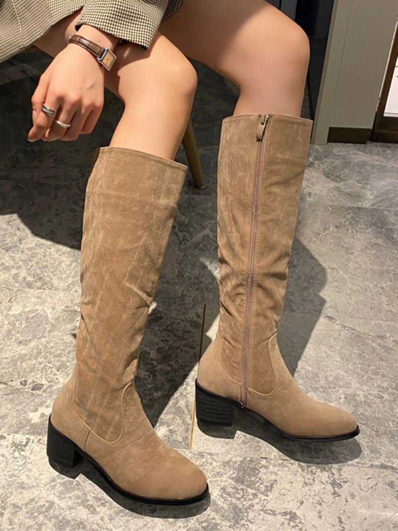 Botas Femininas Chiques Com Salto Grosso E Cano Alto