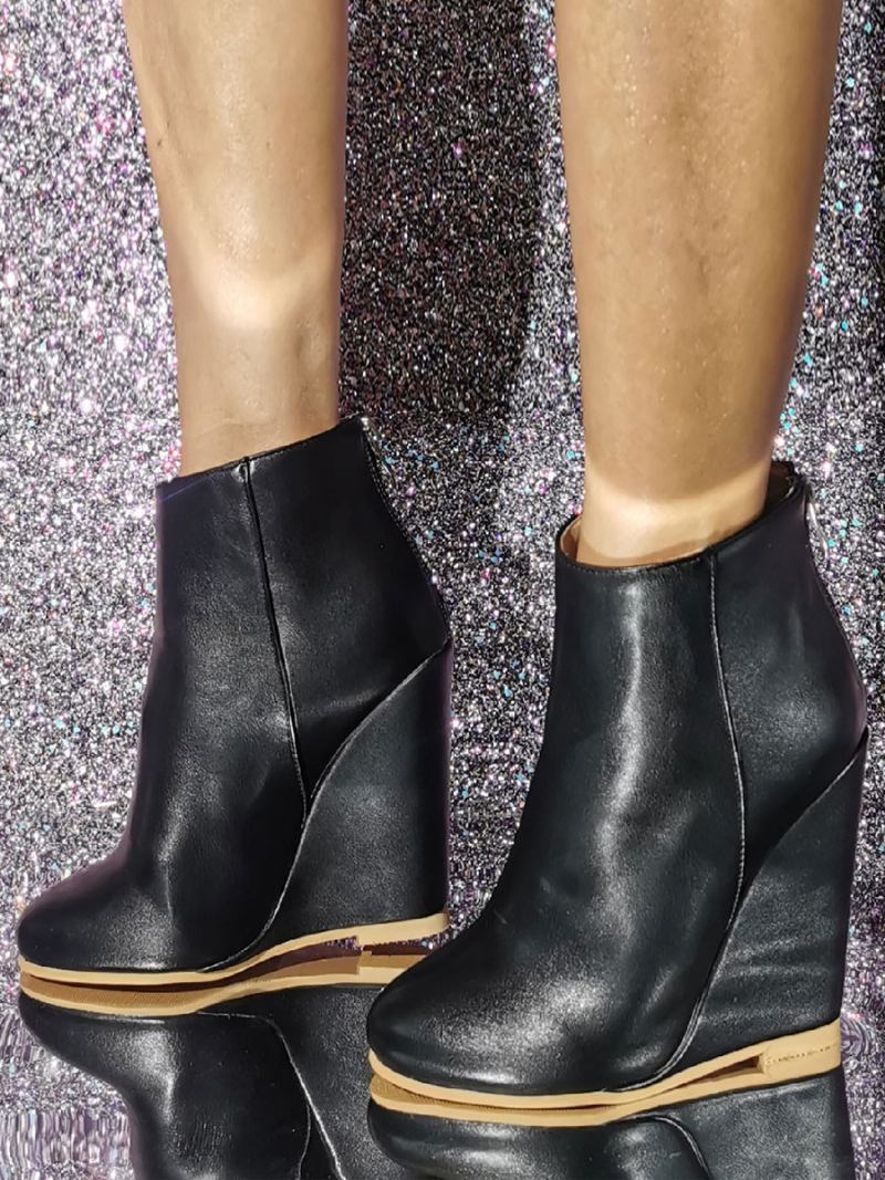 Botas Femininas Com Bico Redondo E Salto Em Cunha - Preto