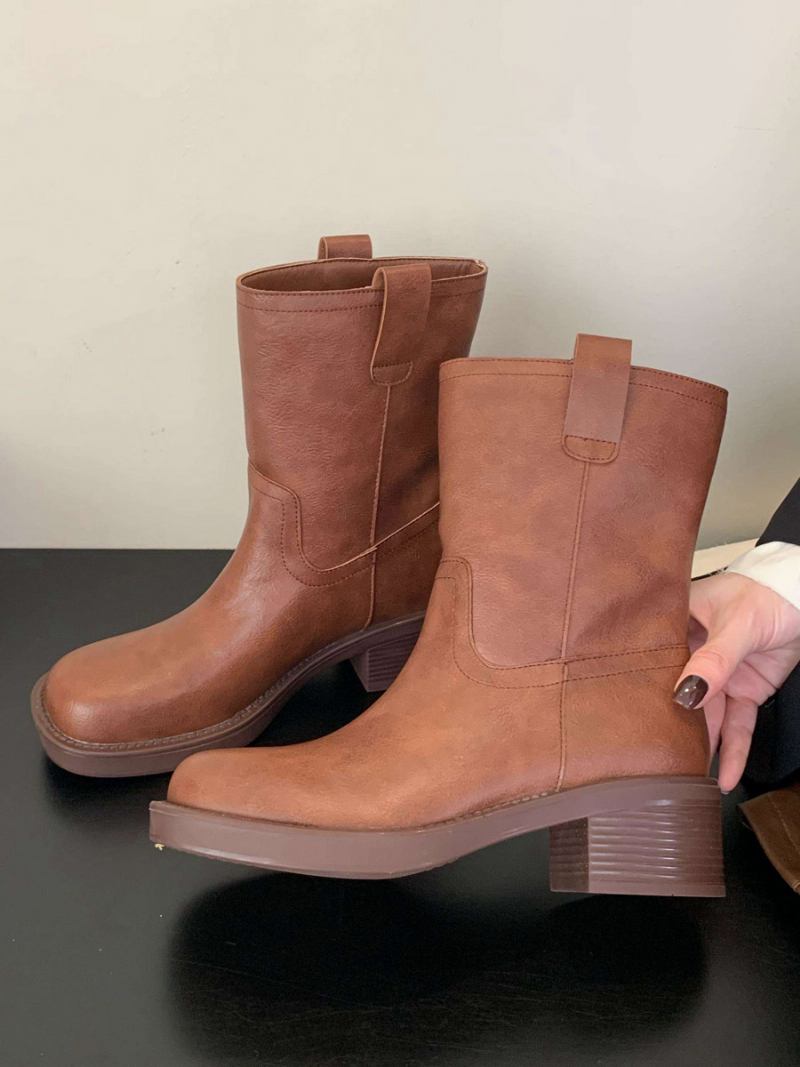 Botas Femininas Couro Pu Com Bico Quadrado E Salto Grosso - Café Marrom