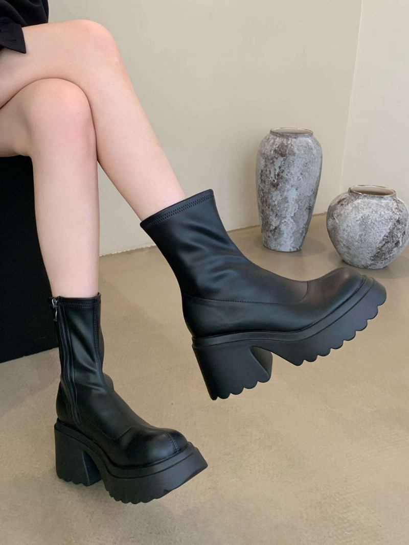 Botas Femininas Couro Pu Com Bico Redondo E Salto Grosso - Preto