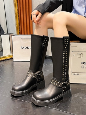 Botas Femininas Couro Pu Com Rebites Redondos E Salto Médio Na Panturrilha