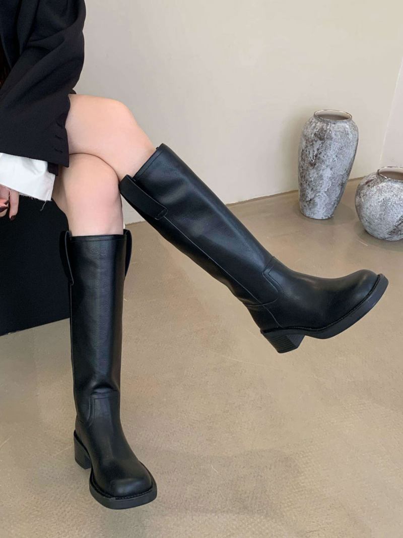 Botas Femininas Couro Pu Com Salto Grosso E Cano Alto - Preto