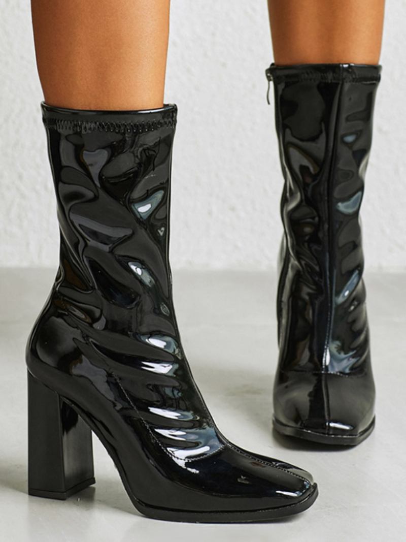 Botas Femininas Salto Grosso E Bico Quadrado - Preto