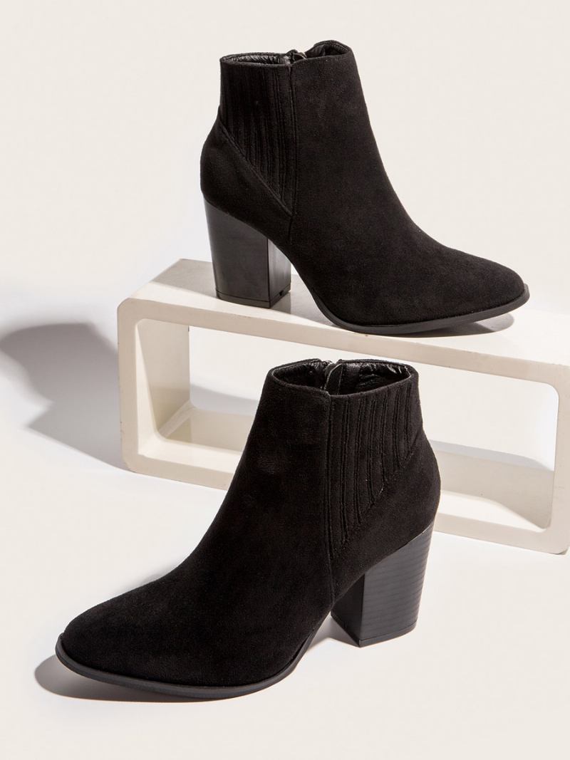 Botas Femininas Salto Grosso E Bico Redondo - Preto