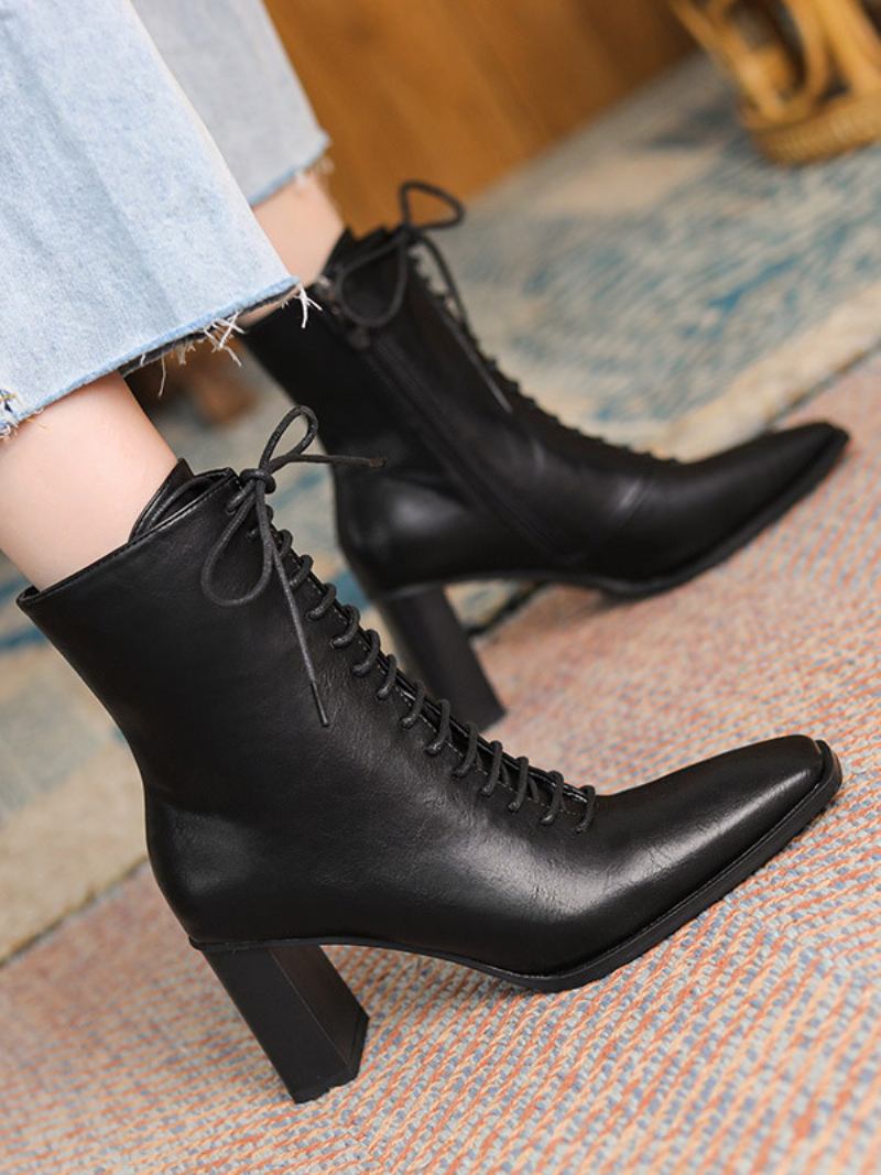 Botins Pretos Femininos Com Bico Quadrado E Cadarço - Preto