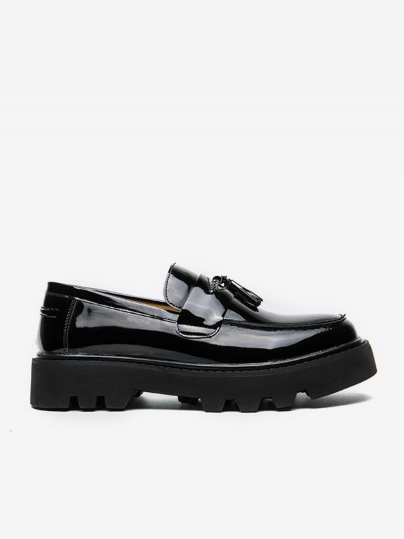 Sapatos Mocassins Masculinos Slip-on Pom Poms Bico Redondo Couro Pu - Preto