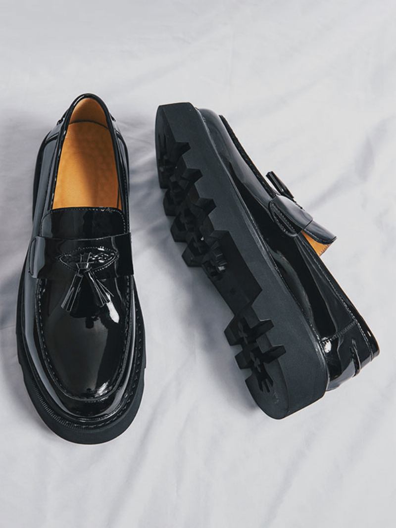 Sapatos Mocassins Masculinos Slip-on Pom Poms Bico Redondo Couro Pu - Preto